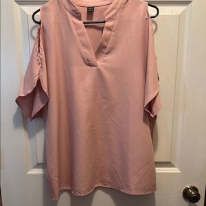 🌻SHEIN Blush Pink V-Neck Blouse